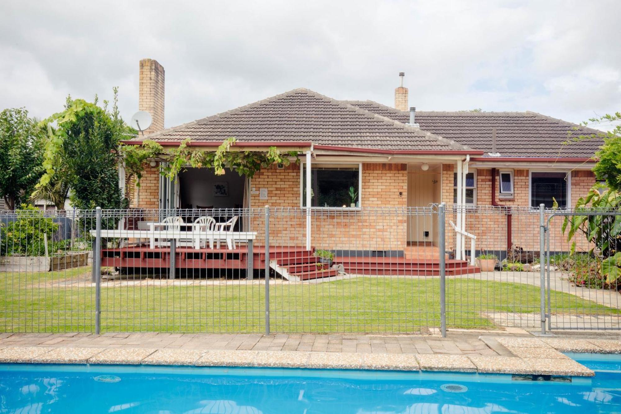 Central Location So Much Space Pool Opens In Summer Villa Hamilton Exterior foto