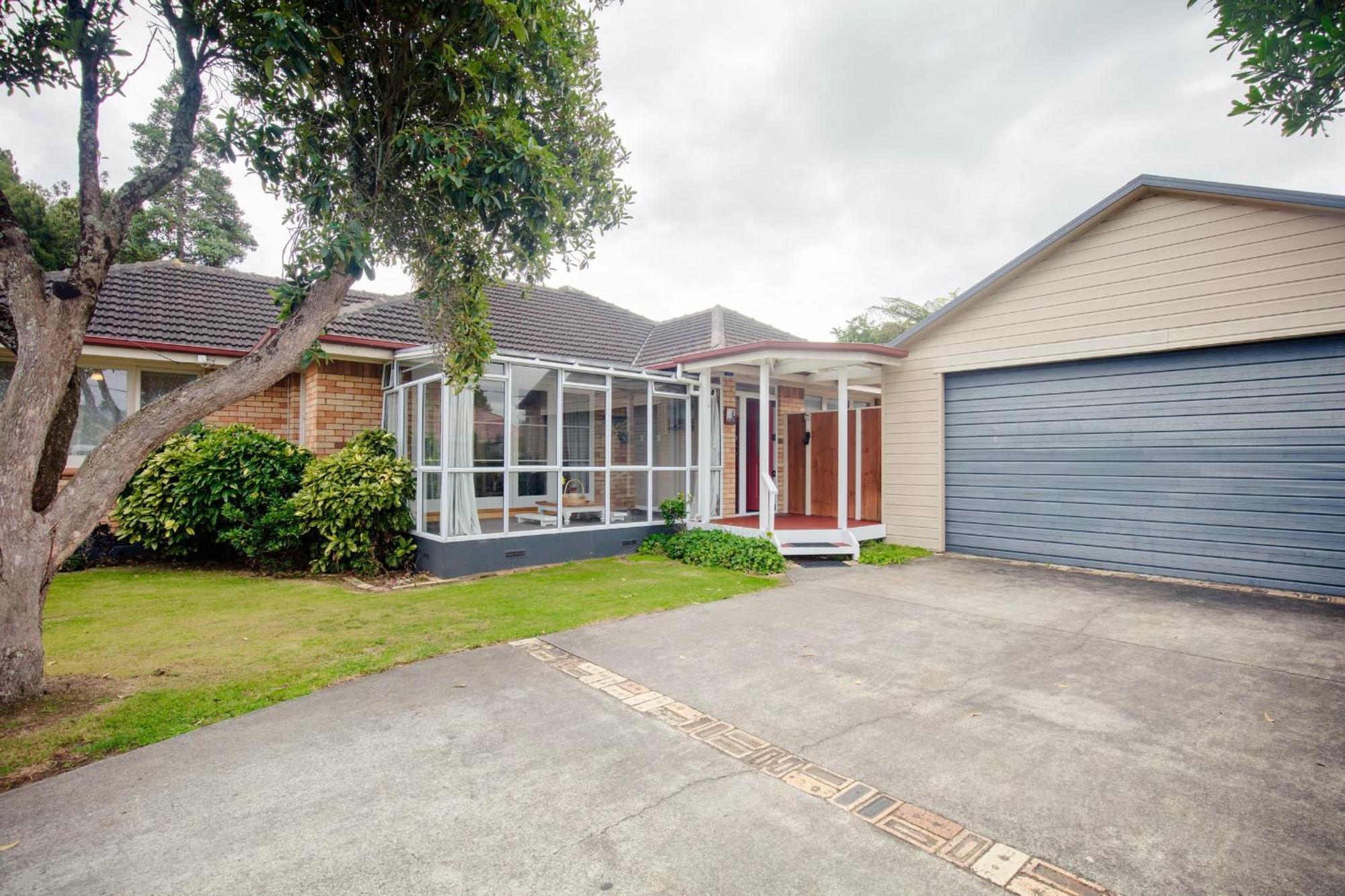 Central Location So Much Space Pool Opens In Summer Villa Hamilton Exterior foto