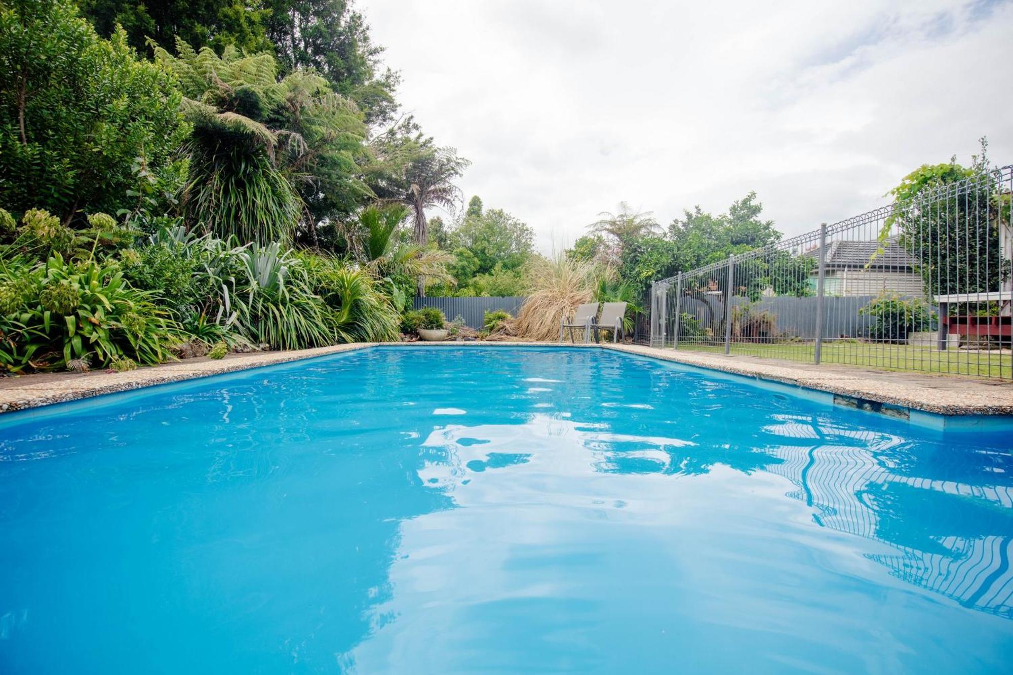 Central Location So Much Space Pool Opens In Summer Villa Hamilton Exterior foto